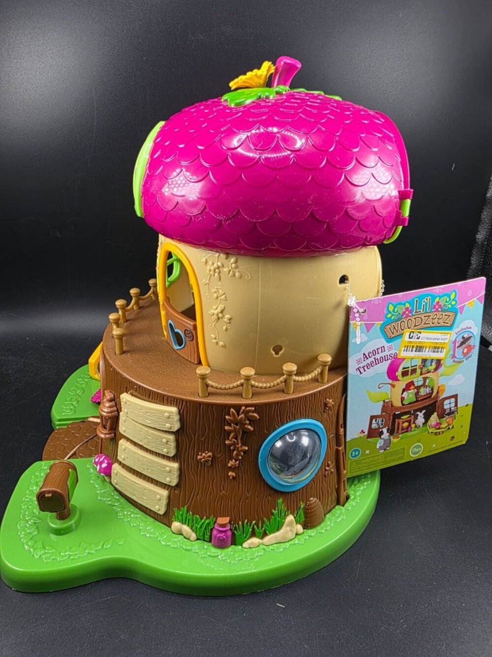 Lil Woodzeez Acorn Treehouse 19-Pc Playset Lights Figures Furniture New - Picture 2 of 6